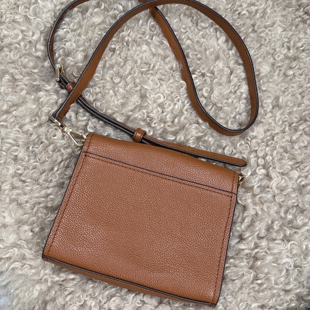New Michael Kors Cassie XS Leather Crossbody Shoulder Bag - Picture 6 of 7